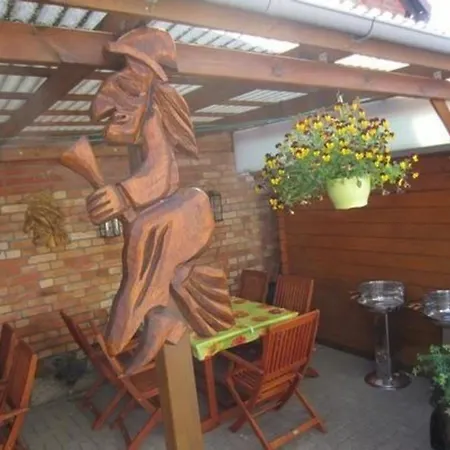 Nette In Mit Garten, Terrasse Und Grill Thale